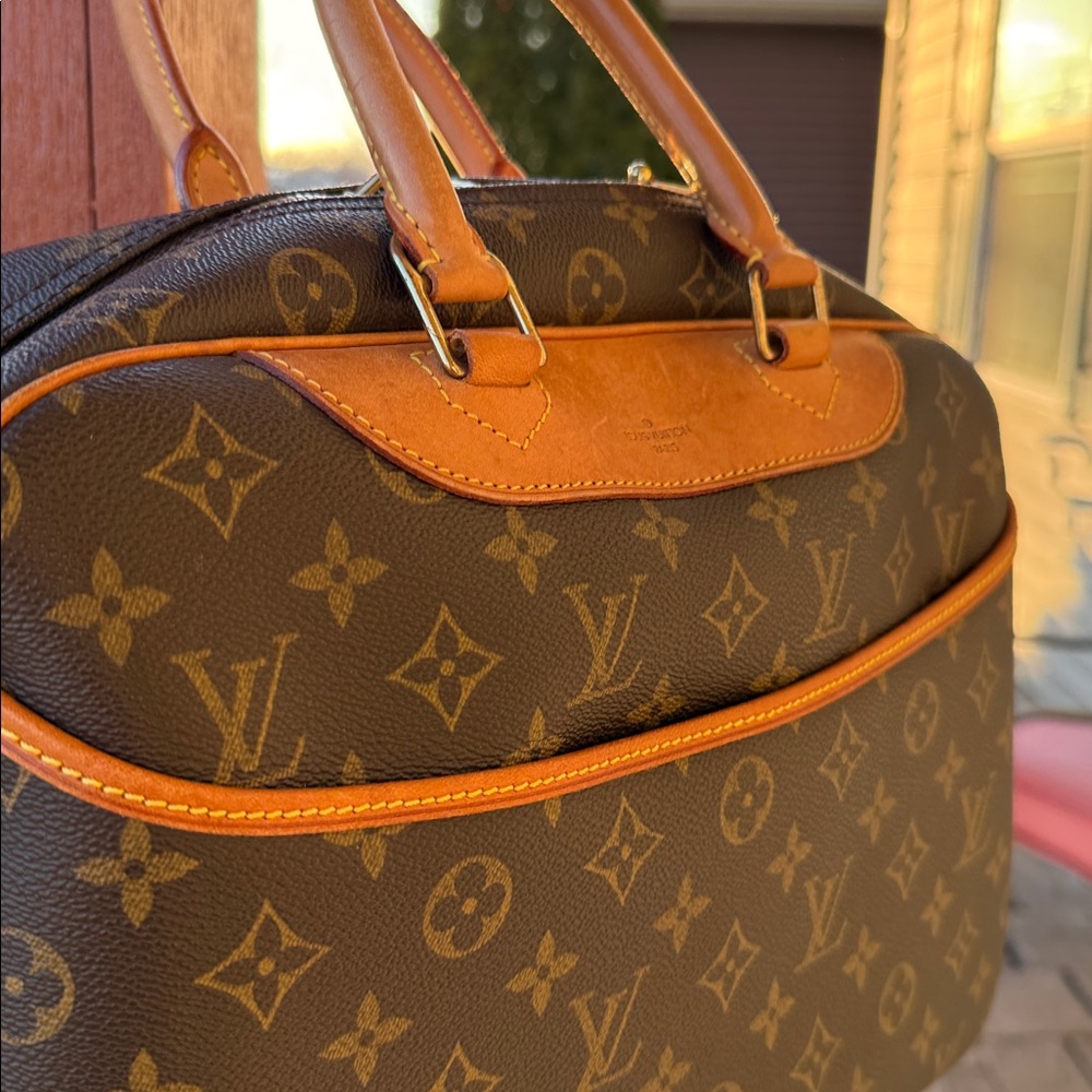 Louis Vuitton Deauville Vanity Monogram Canvas COA - Picture 14 of 17